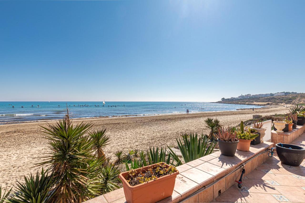 Beachfront Bliss: Apartamento A Pie De Playa لقنت المظهر الخارجي الصورة